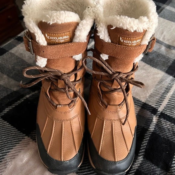 Koolaburra women’s  Brown and Black Winter Boots - Picture 1 of 4